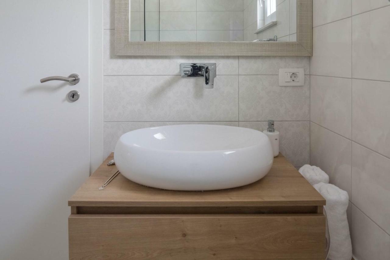 Apartman Nada Sinj Exterior foto
